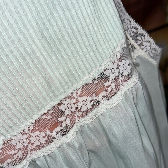 Blue Green Vintage Chemise with Empire Waist and A-Line Silhouette - Picture 8 of 8